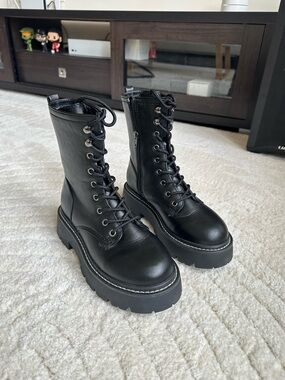 Target Black Lace-Up Platform Combat Boots | 6 Wide